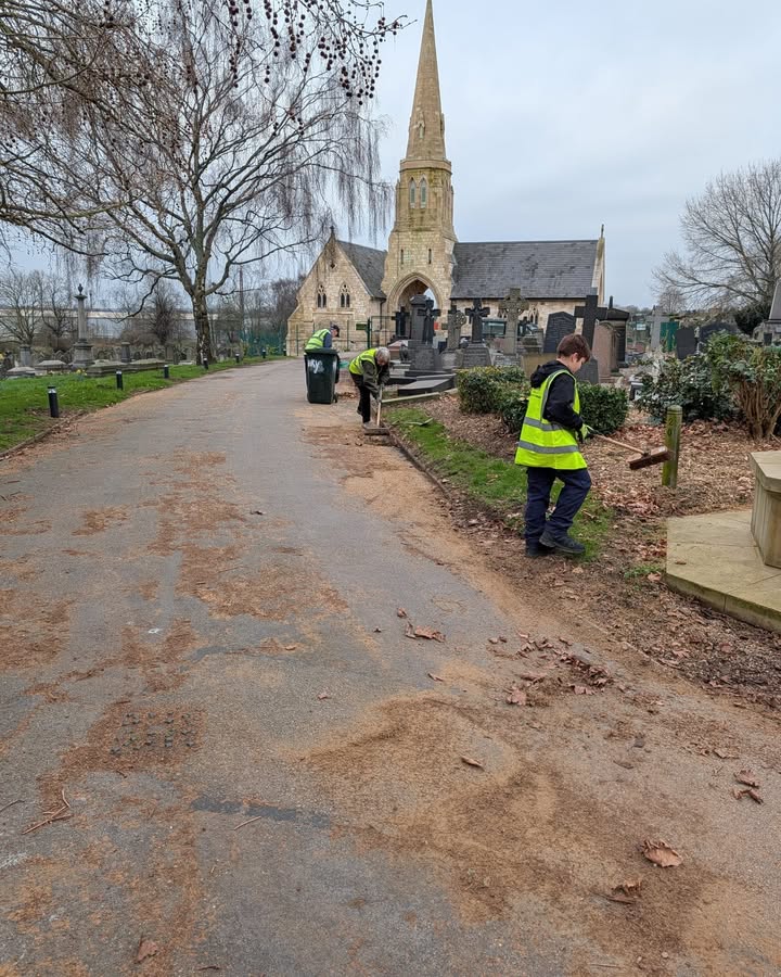 Friends of Hyde Park Cemetery