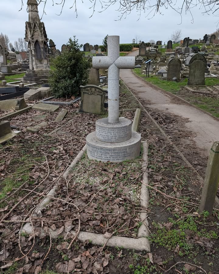 Friends of Hyde Park Cemetery
